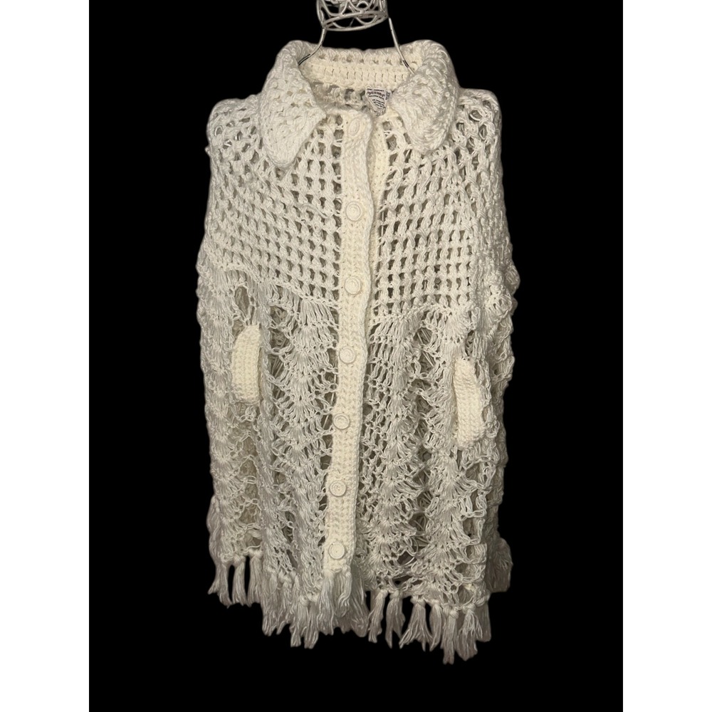 Vintage English Village Crochet Poncho Shawl Cream Cable Knit Fringe Button up